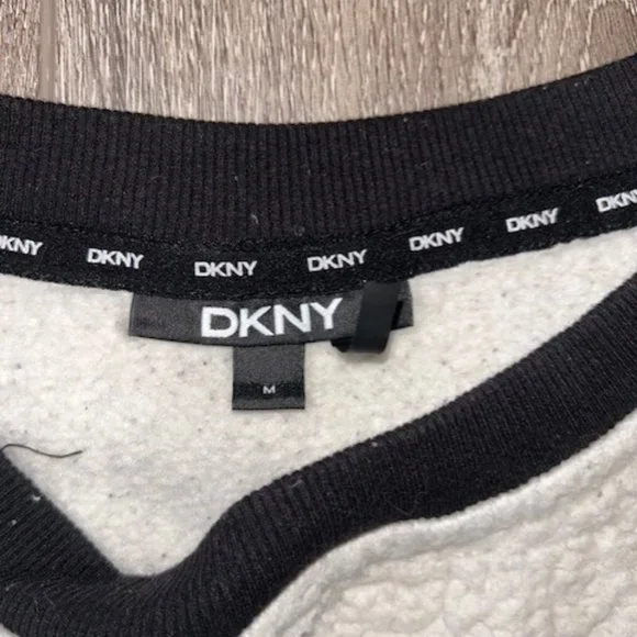 DKNY Spellout Womens Ivory Sequined Puffed Shoulders Long Sleeve Sweater M EUC - Picture 4 of 5